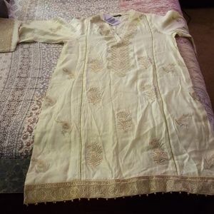 New kurta v elegant